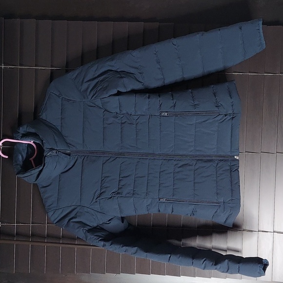 Abercrombie & Fitch NWOT stretch lightweight, packable puffer Jacket - Picture 8 of 15